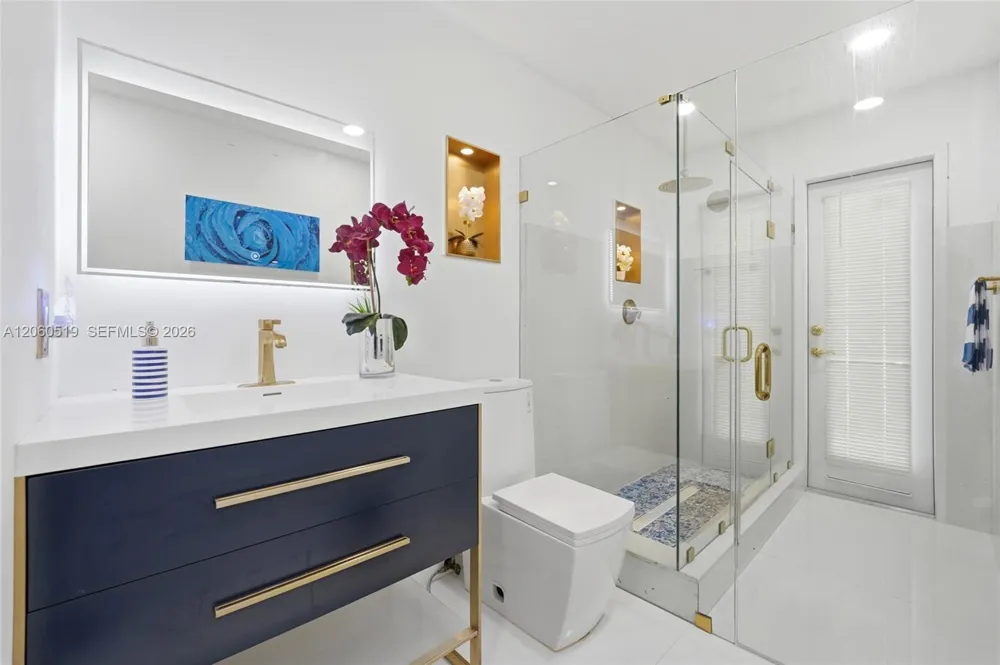 323 NW 136th Pl Miami, FL 33182