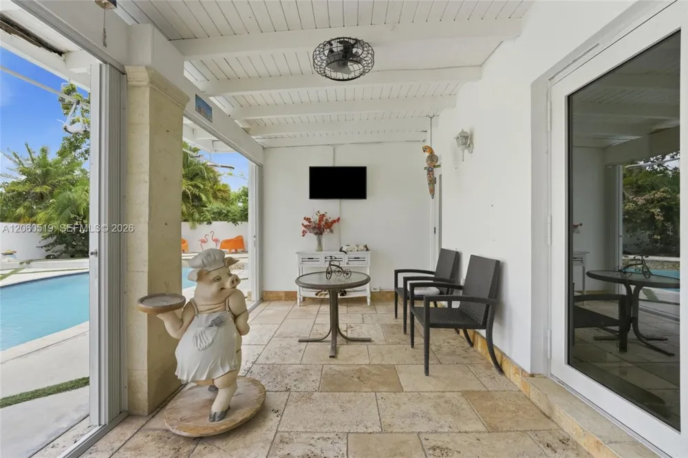 323 NW 136th Pl Miami, FL 33182