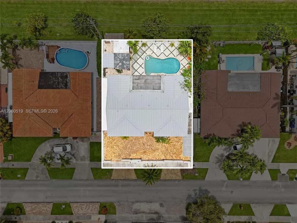 323 NW 136th Pl Miami, FL 33182
