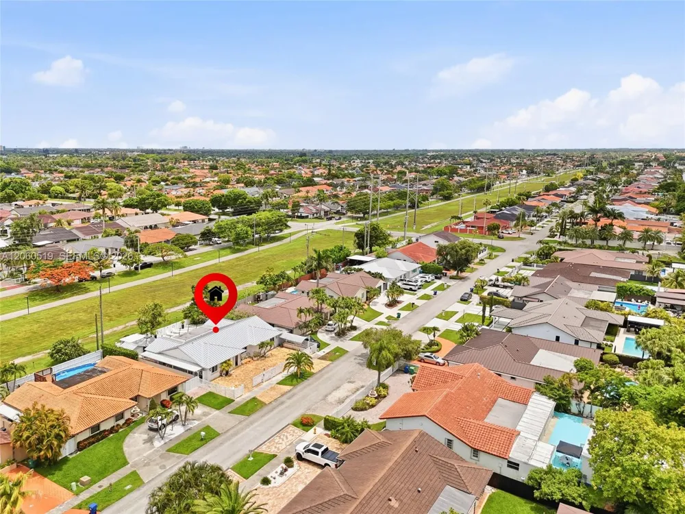 323 NW 136th Pl Miami, FL 33182