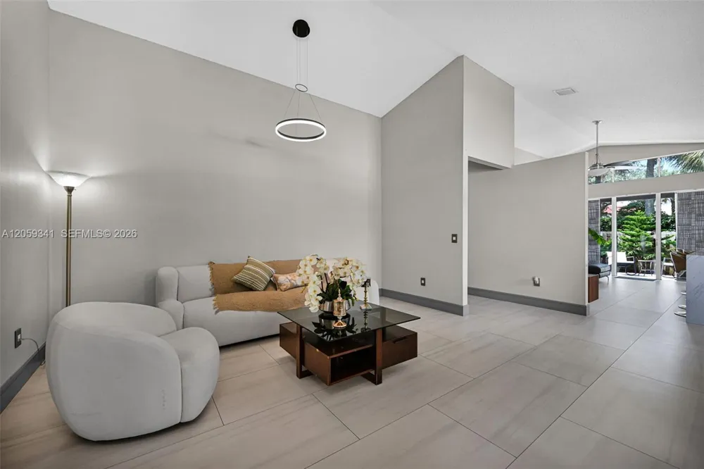 15982 NW 12th Ct Pembroke Pines, FL 33028