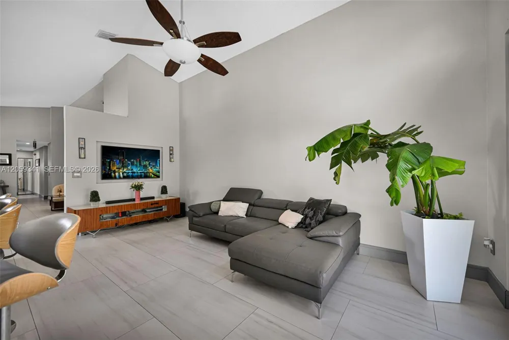 15982 NW 12th Ct Pembroke Pines, FL 33028