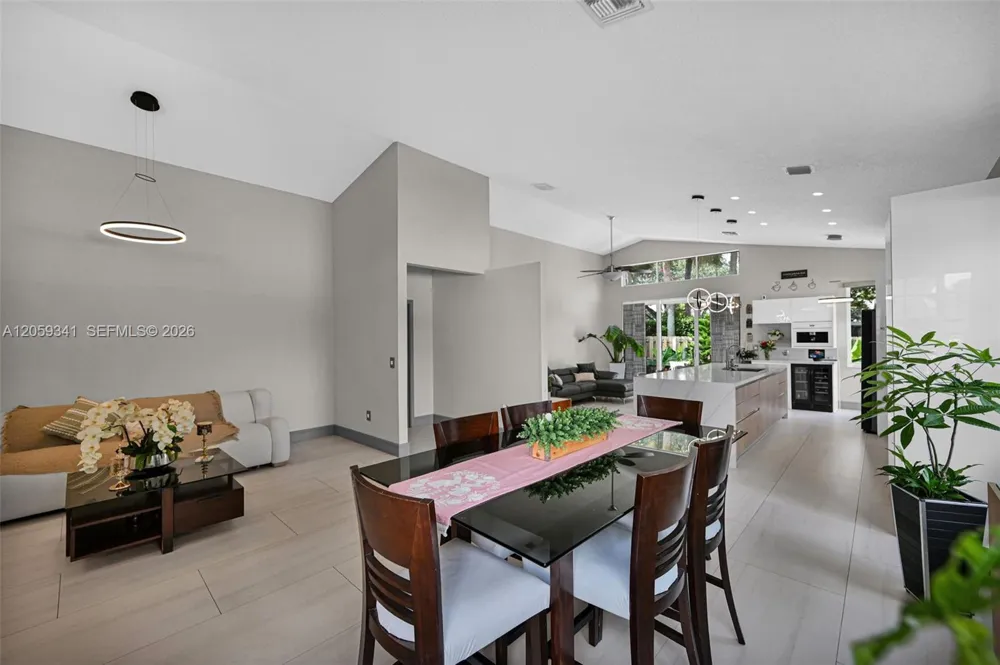 15982 NW 12th Ct Pembroke Pines, FL 33028