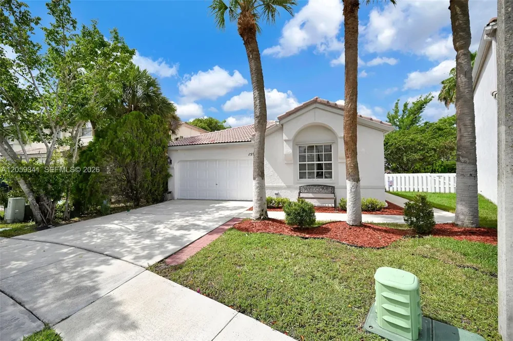 15982 NW 12th Ct Pembroke Pines, FL 33028