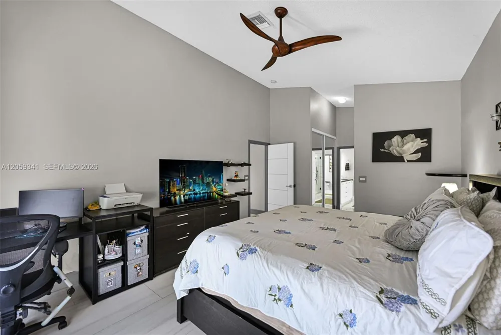 15982 NW 12th Ct Pembroke Pines, FL 33028