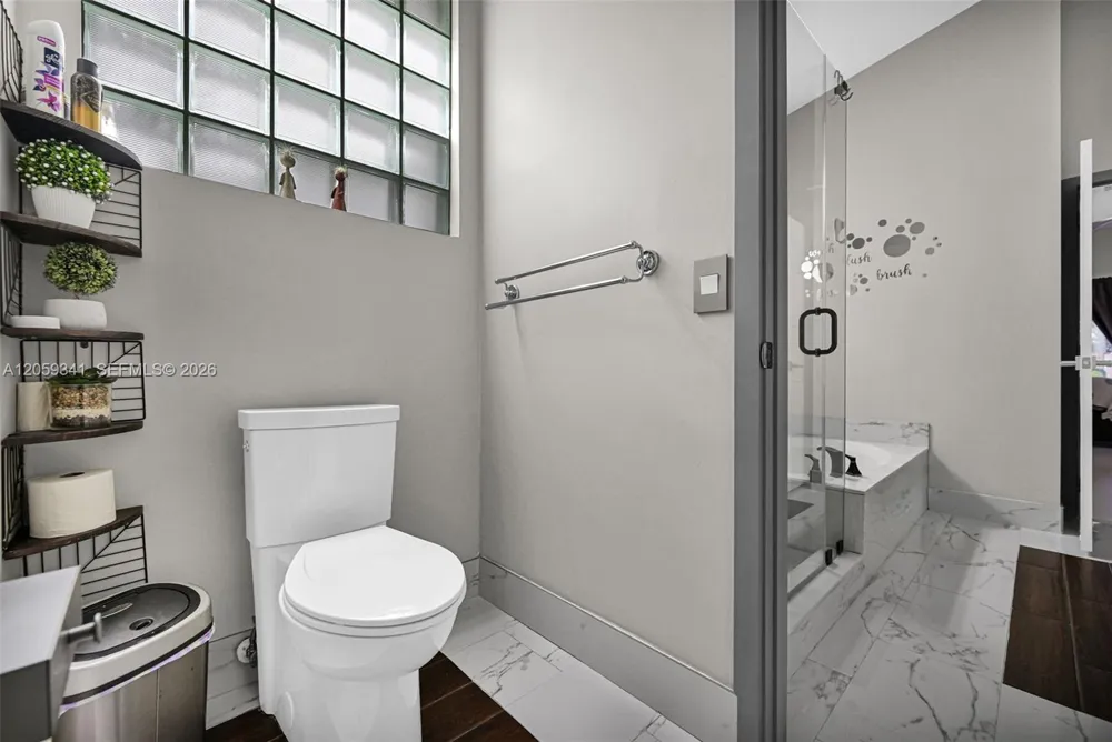 15982 NW 12th Ct Pembroke Pines, FL 33028