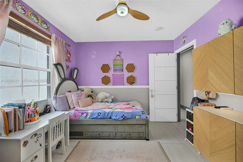 15982 NW 12th Ct Pembroke Pines, FL 33028