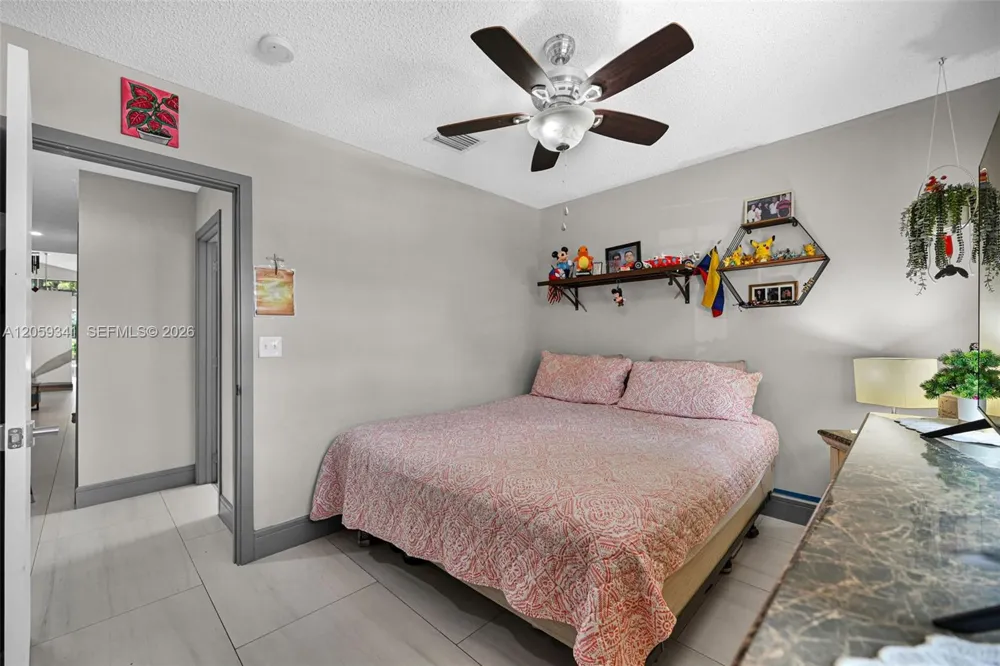 15982 NW 12th Ct Pembroke Pines, FL 33028