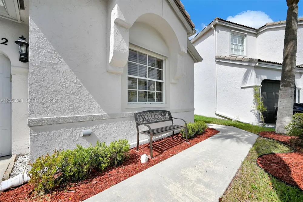 15982 NW 12th Ct Pembroke Pines, FL 33028