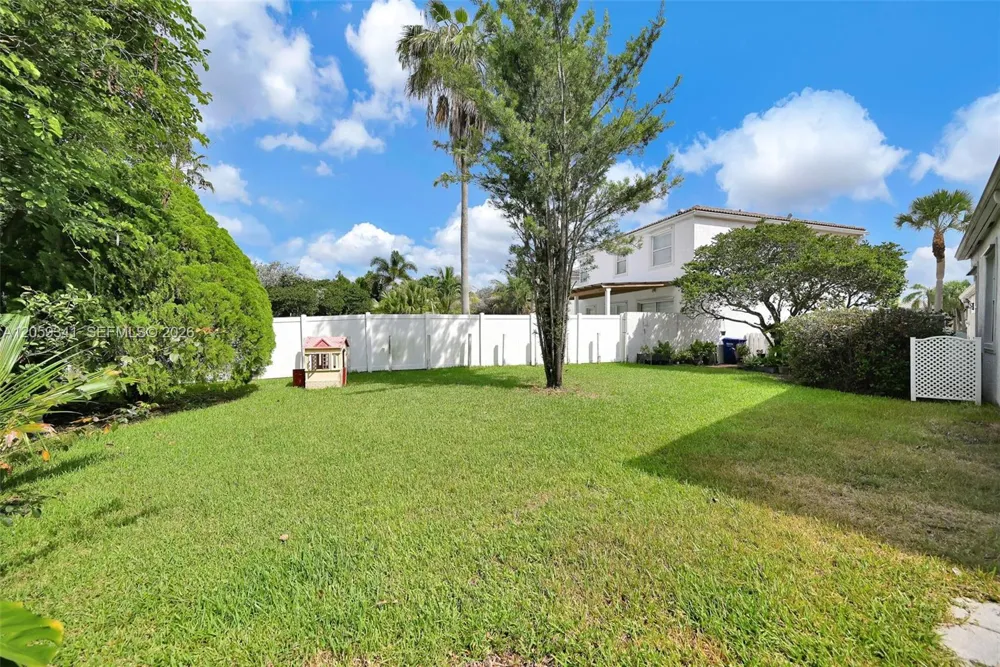 15982 NW 12th Ct Pembroke Pines, FL 33028