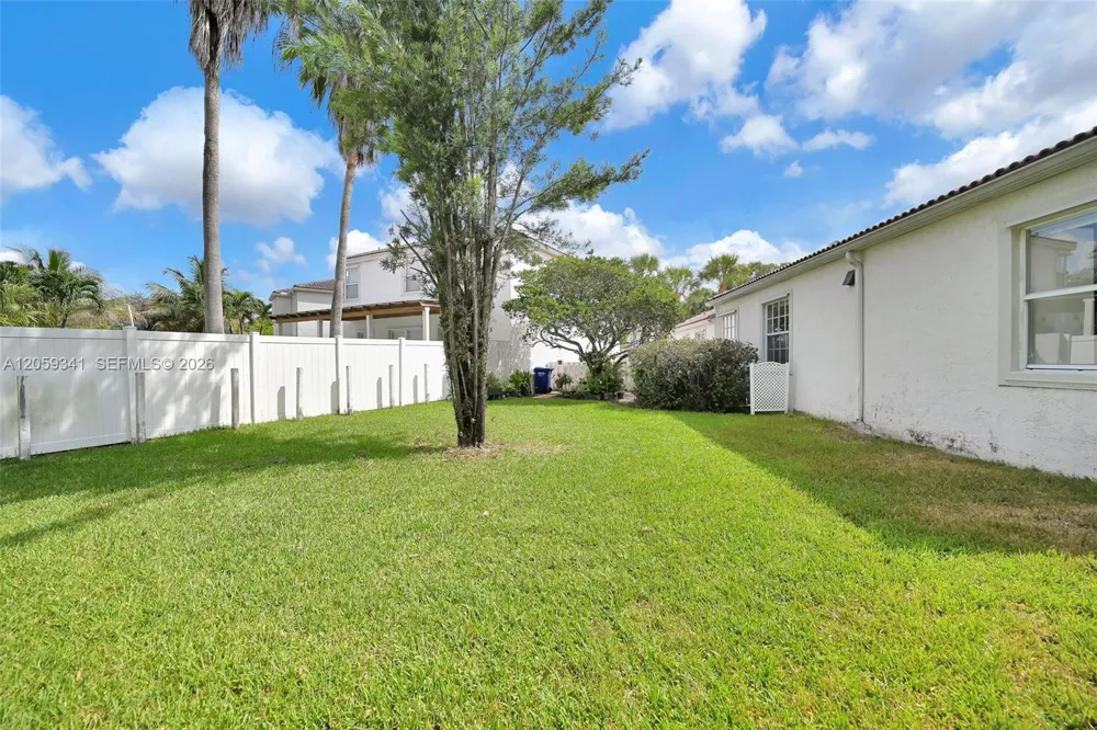 15982 NW 12th Ct Pembroke Pines, FL 33028