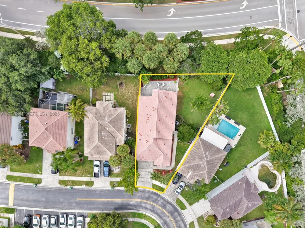 15982 NW 12th Ct Pembroke Pines, FL 33028