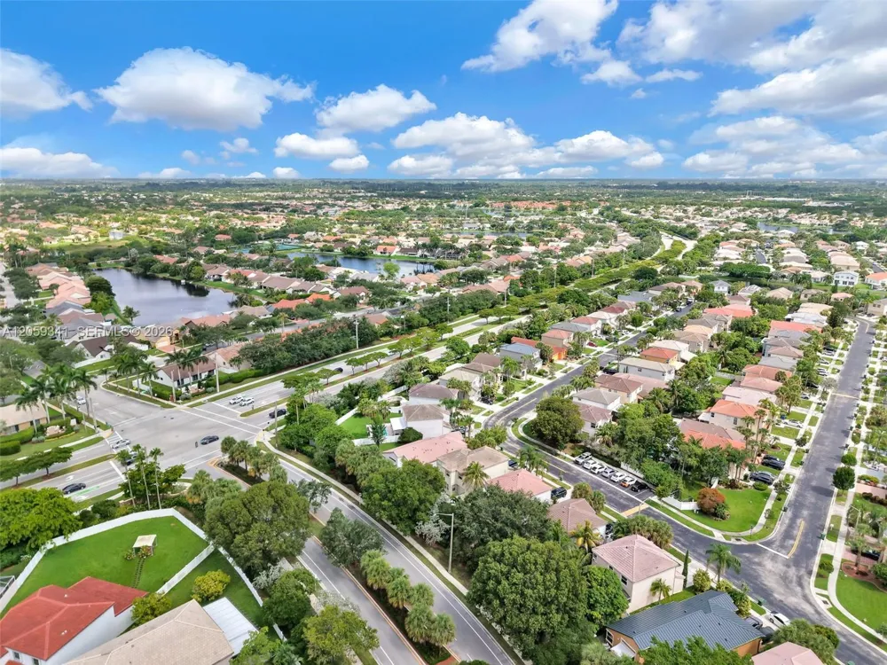 15982 NW 12th Ct Pembroke Pines, FL 33028