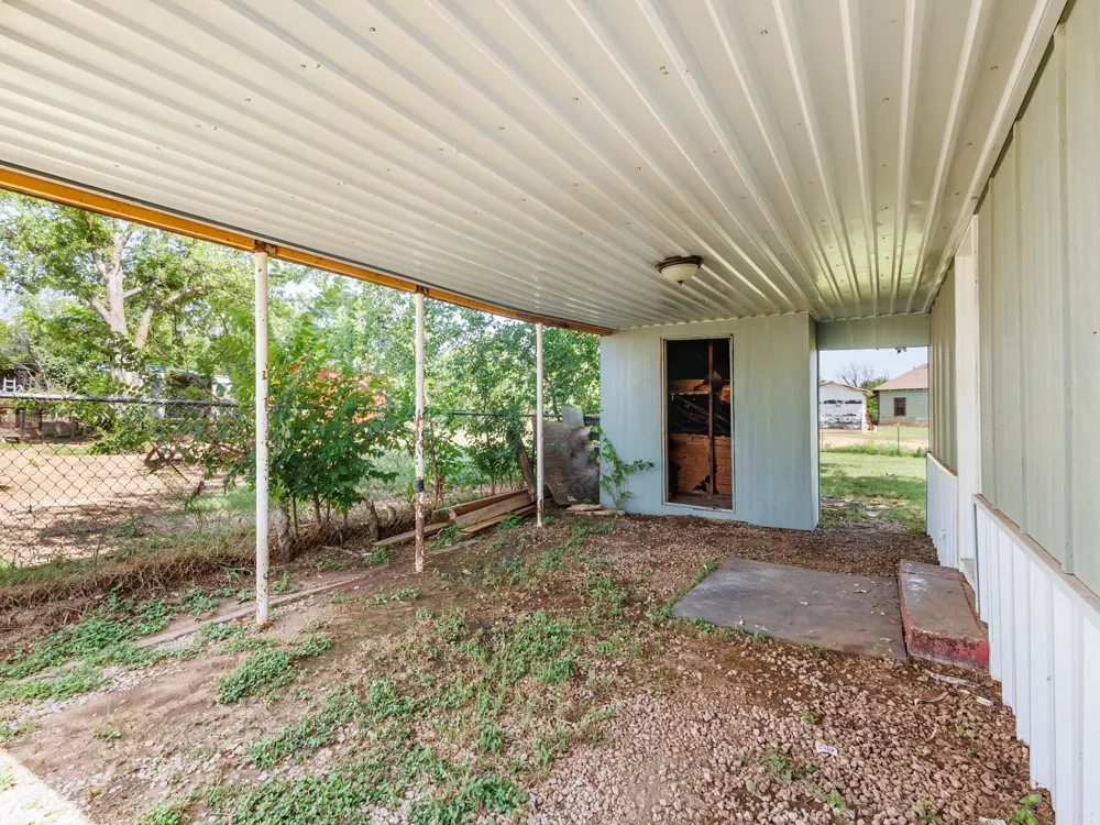 904 W 1st Street Coleman, TX 76834
