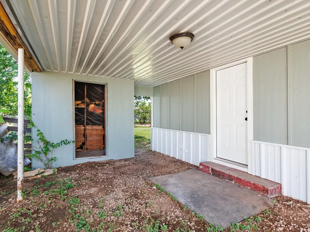 904 W 1st Street Coleman, TX 76834