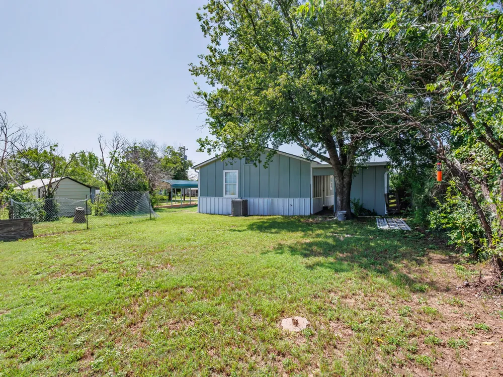 904 W 1st Street Coleman, TX 76834