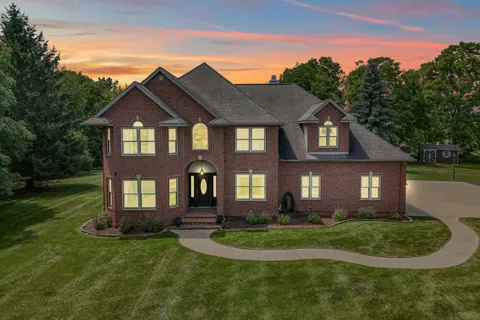 1230 Meadow Lane