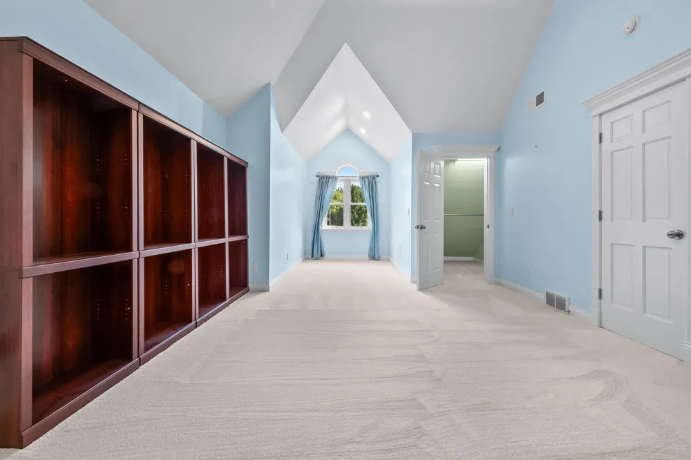 1230 Meadow Lane Hillsdale, MI 49242