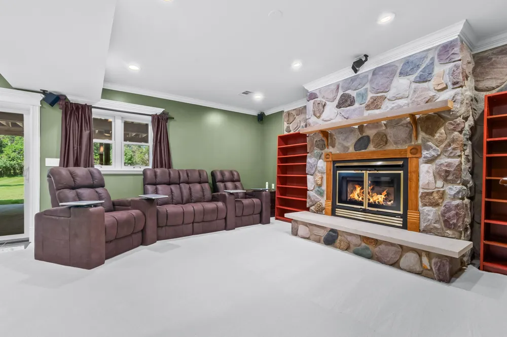 1230 Meadow Lane Hillsdale, MI 49242