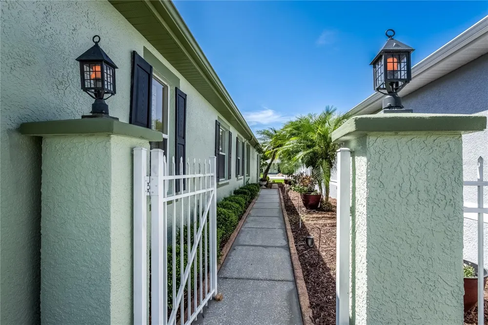 20930 TANGOR ROAD Land O Lakes, FL 34637