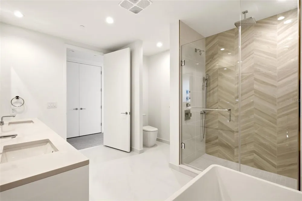 400 CENTRAL AVENUE #407 St Petersburg, FL 33701