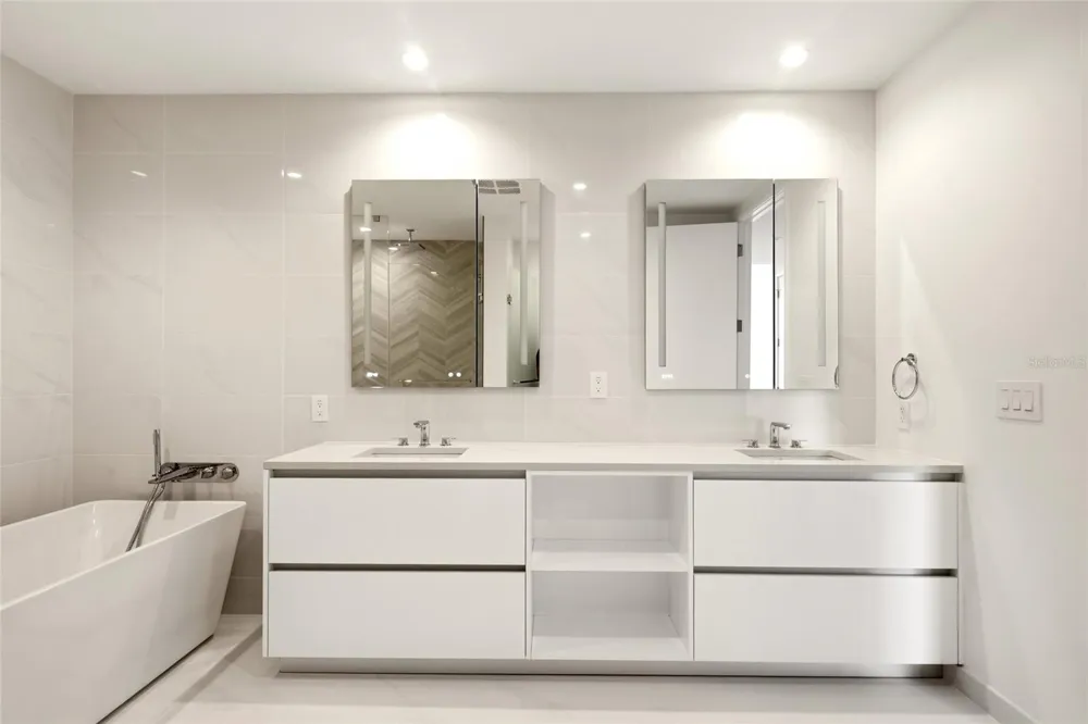 400 CENTRAL AVENUE #407 St Petersburg, FL 33701