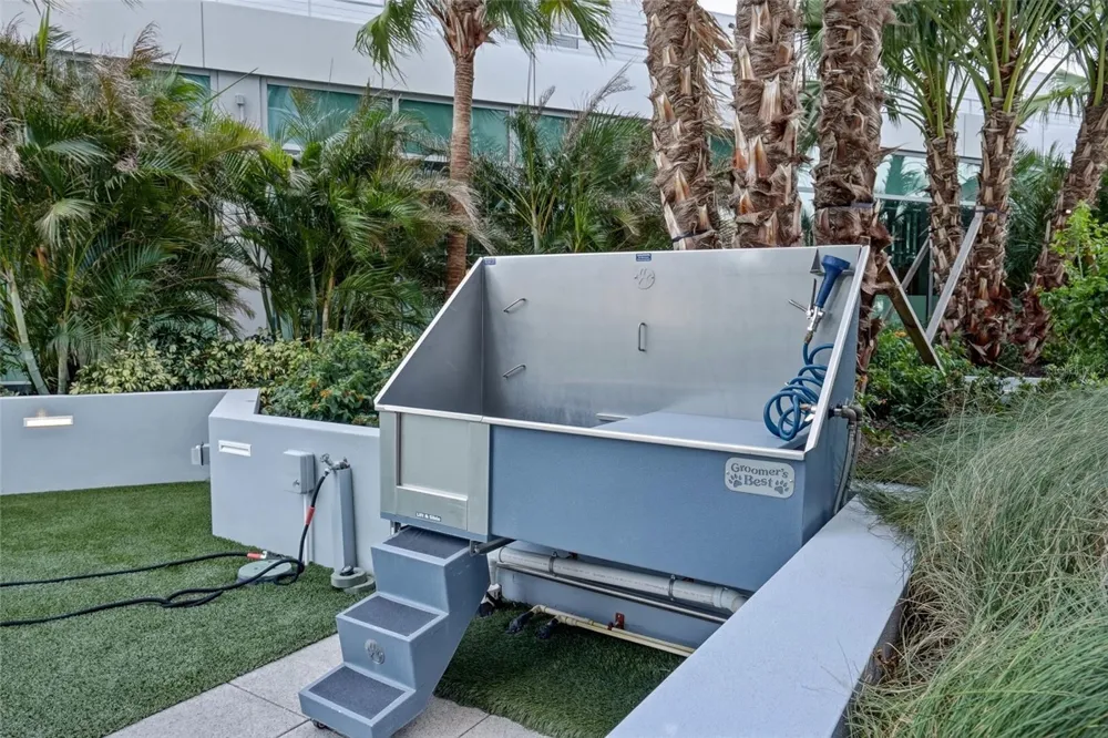 400 CENTRAL AVENUE #407 St Petersburg, FL 33701