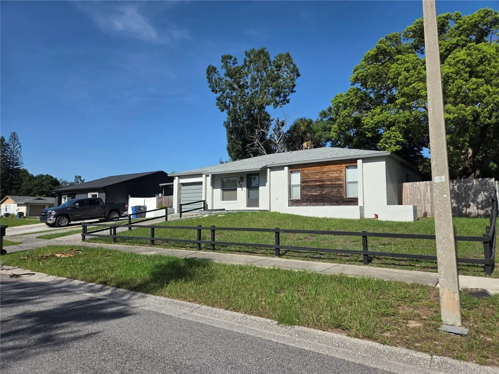 907 CUTLER DRIVE Seffner, FL 33584