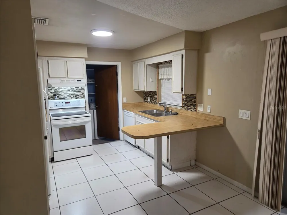 907 CUTLER DRIVE Seffner, FL 33584