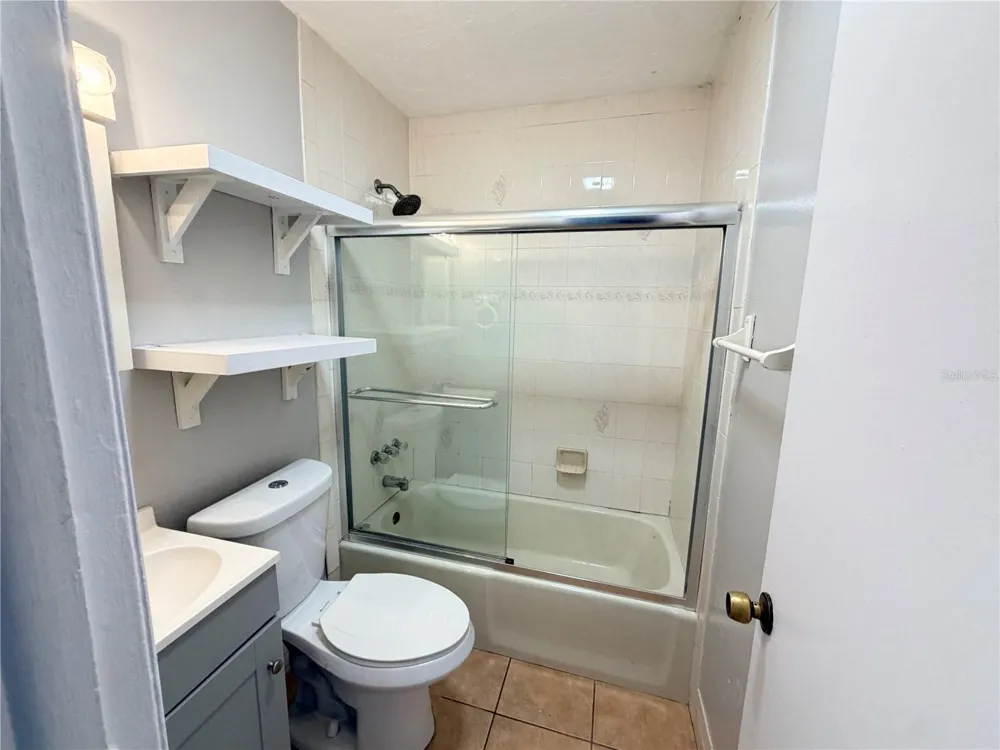 3842 HAWKEYE CIRCLE Sarasota, FL 34232