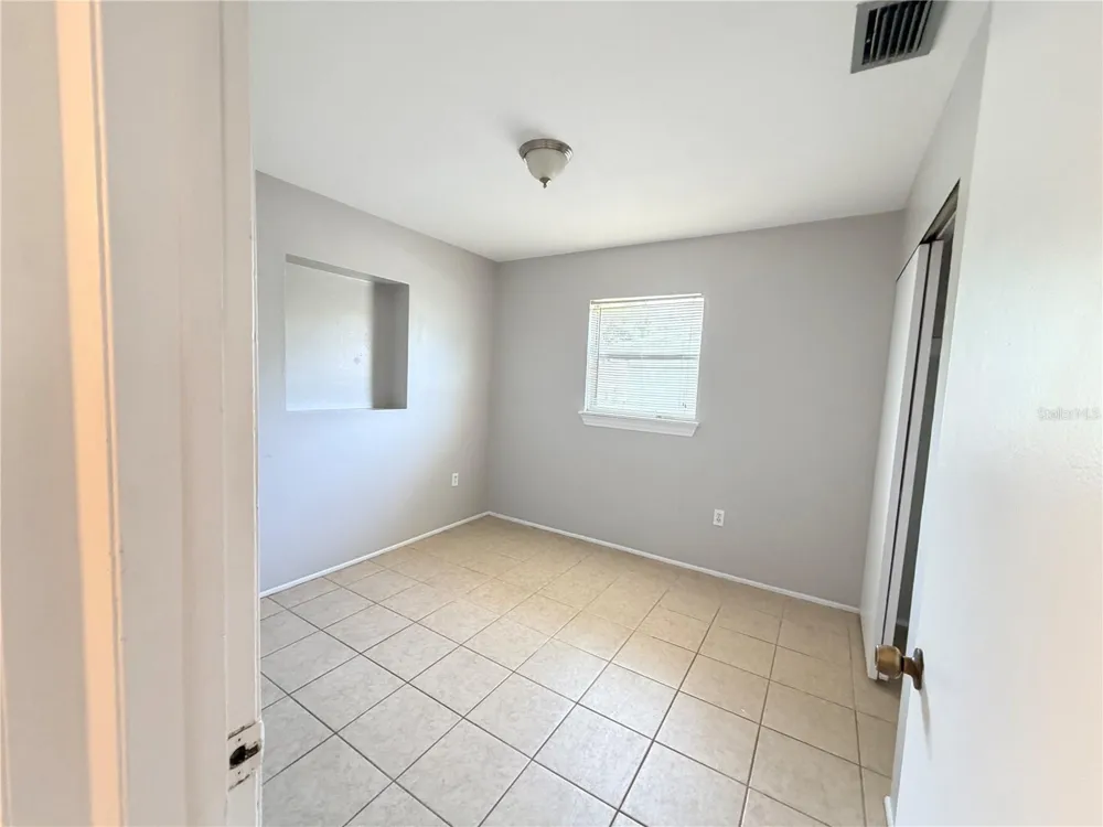 3842 HAWKEYE CIRCLE Sarasota, FL 34232