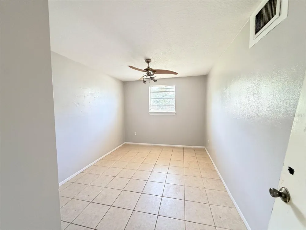 3842 HAWKEYE CIRCLE Sarasota, FL 34232