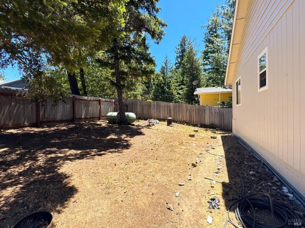 26851 Hawk Drive Willits, CA 95490