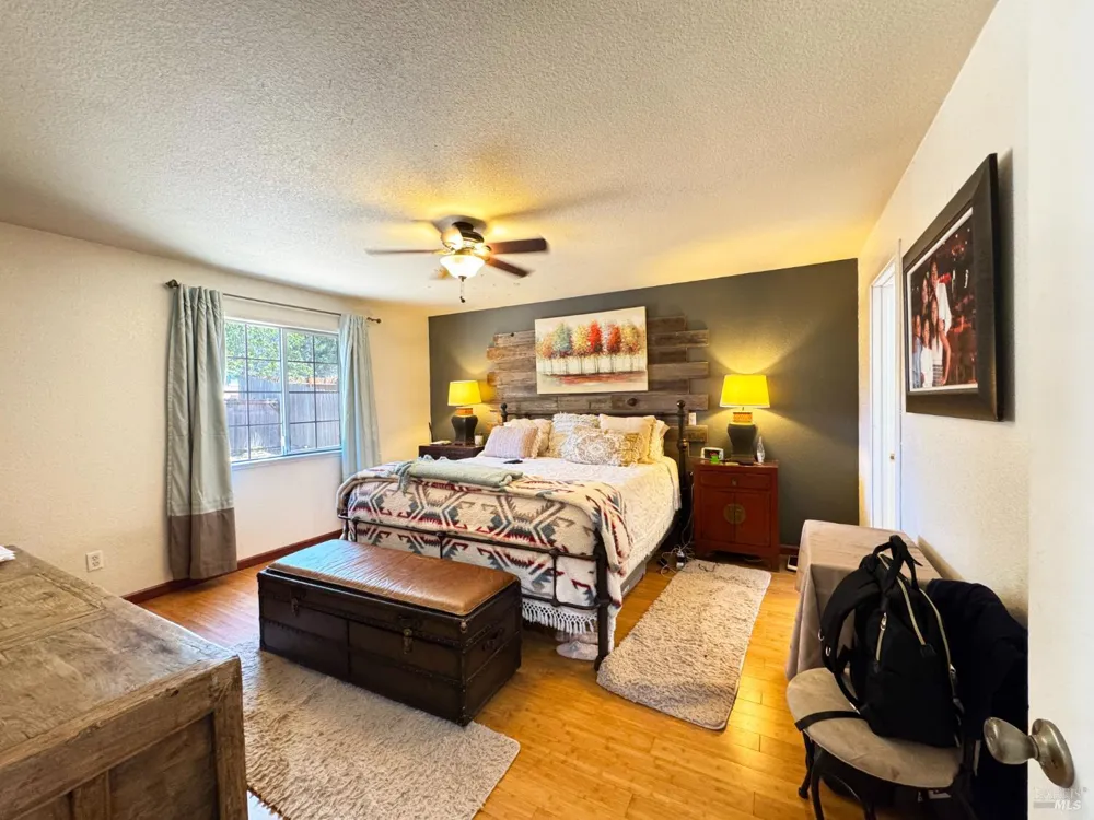 26851 Hawk Drive Willits, CA 95490