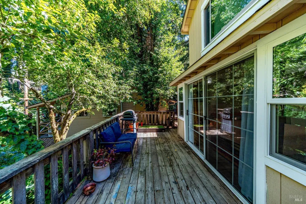 28 Mcclure Avenue Camp Meeker, CA 95419