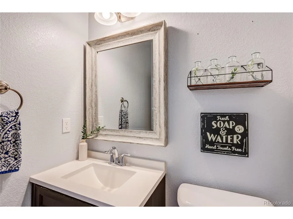 56670 E 23rd Place Strasburg, CO 80136