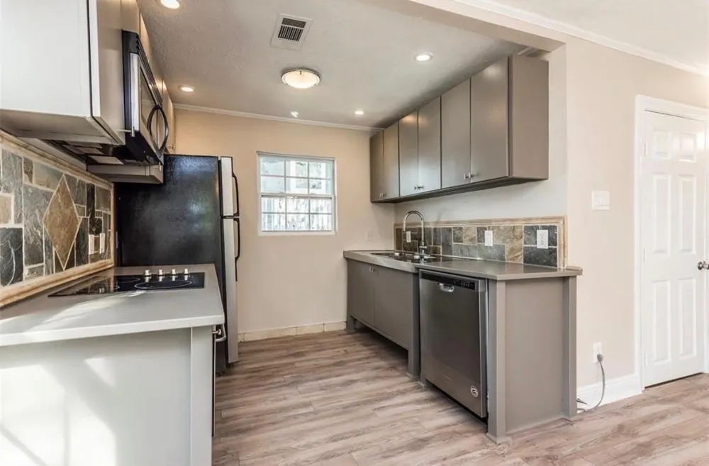660 Pine Road Clear Lake Shores, TX 77565