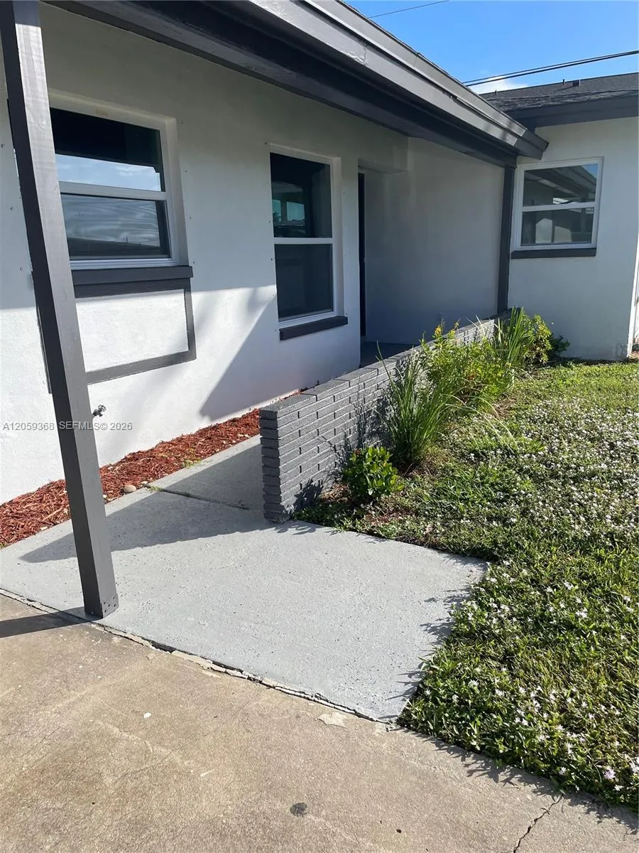 737 Sesame ct Cape Coral, FL 33904