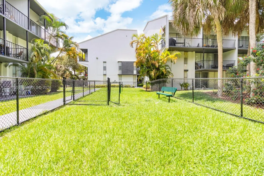 2930 Forest Hills Blvd #B205 Coral Springs, FL 33065