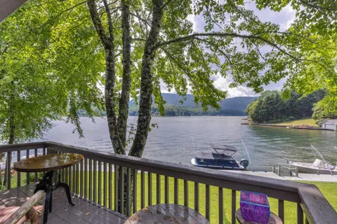 82 Innsbrook Drive