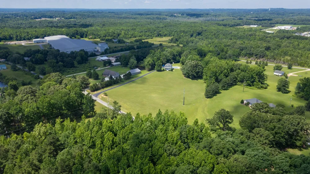 66 Foxhound Rd Paris, TN 38242