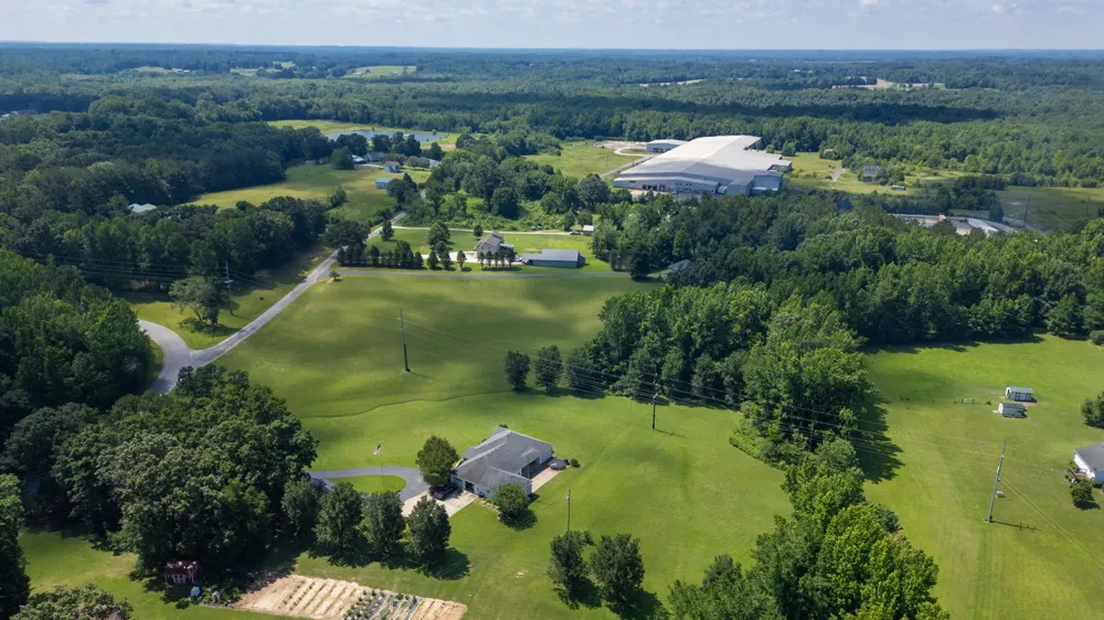 66 Foxhound Rd Paris, TN 38242
