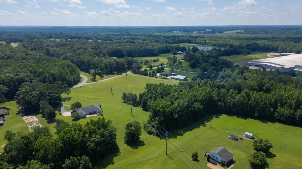 66 Foxhound Rd Paris, TN 38242