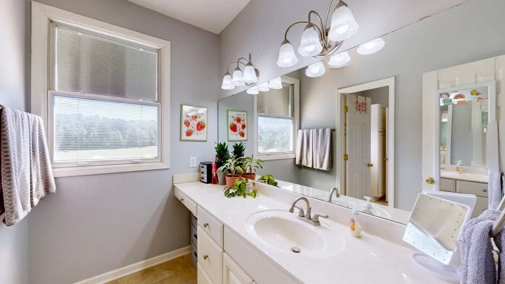 66 Foxhound Rd Paris, TN 38242