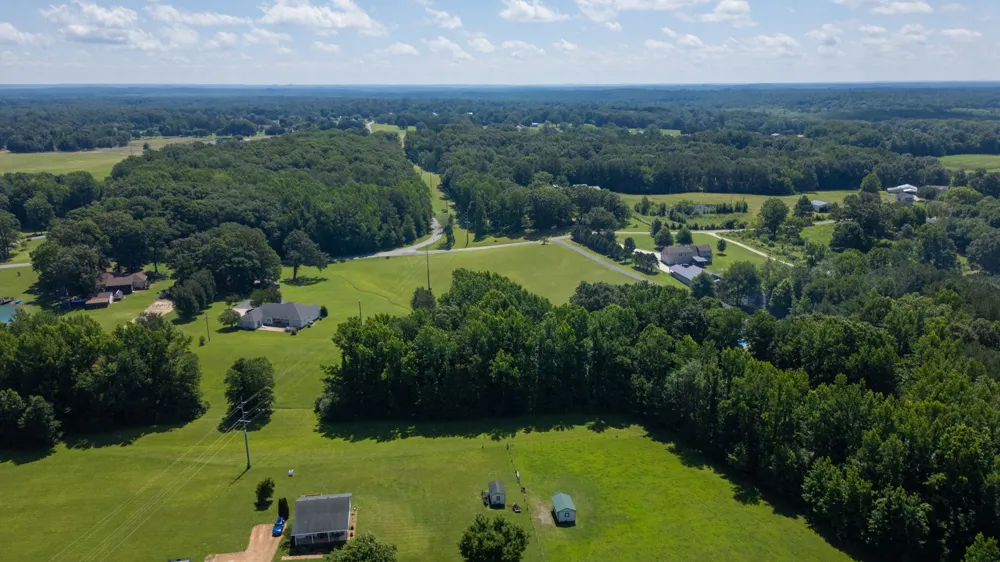 66 Foxhound Rd Paris, TN 38242