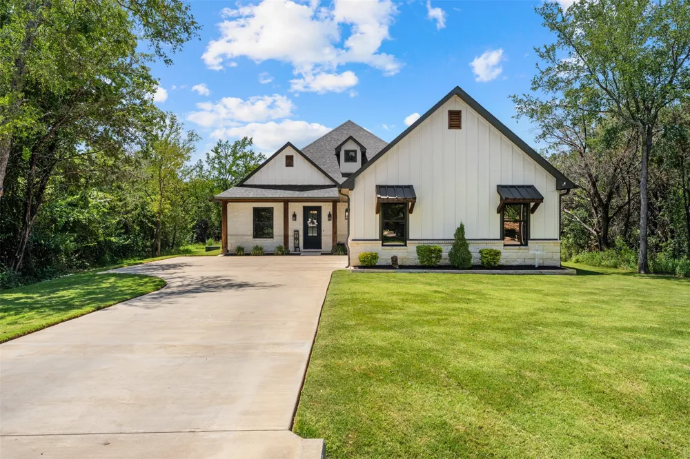 24139 Wood Hollow Drive Whitney, TX 76692