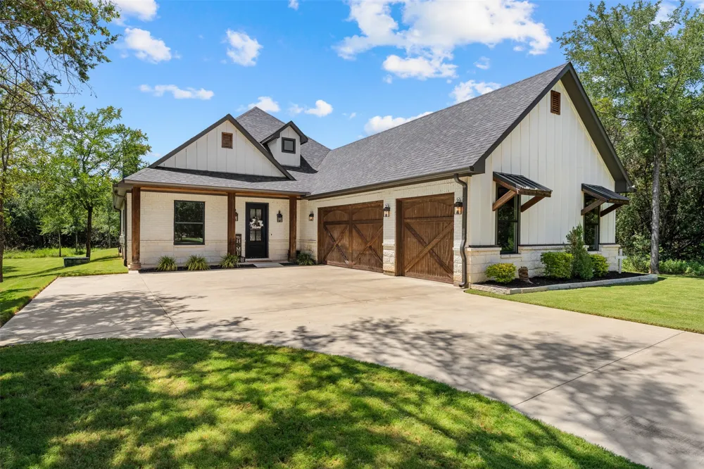 24139 Wood Hollow Drive Whitney, TX 76692