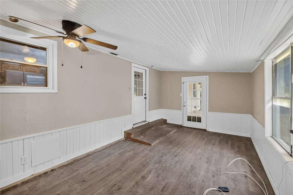 604 Lee Street Sulphur Springs, TX 75482
