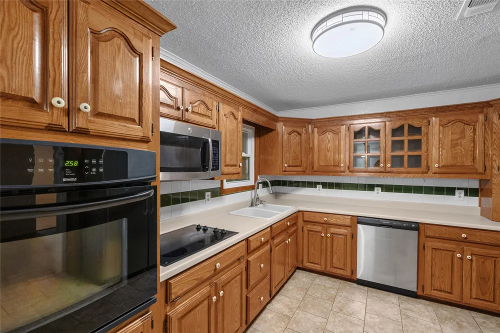 604 Lee Street Sulphur Springs, TX 75482