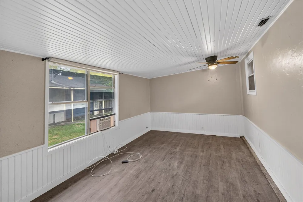 604 Lee Street Sulphur Springs, TX 75482